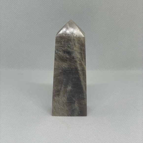 Flashy Moonstone Tower - Picture 4 of 6